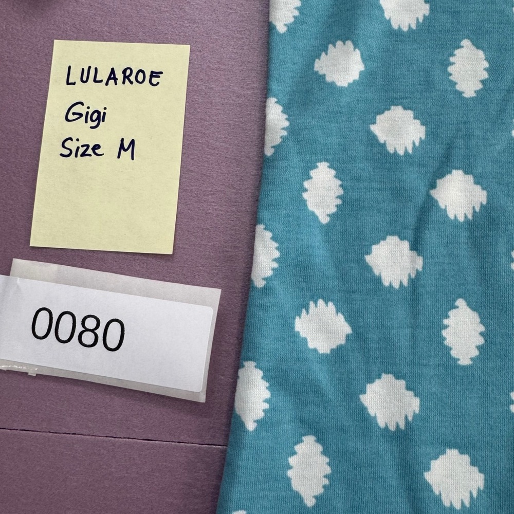 LuLaRoe Gigi Teal White Ditsy Dot Print Tunic Top Shirt Size M - Picture 10 of 10